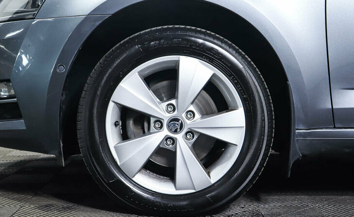 Skoda Octavia - Фото 9