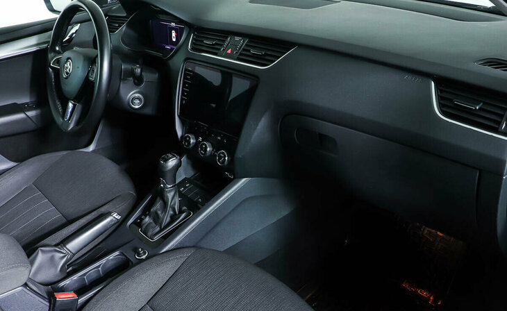 Skoda Octavia - Фото 10