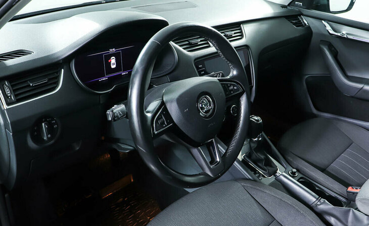 Skoda Octavia - Фото 12