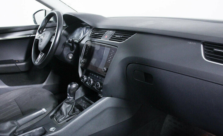 Skoda Octavia - Фото 5