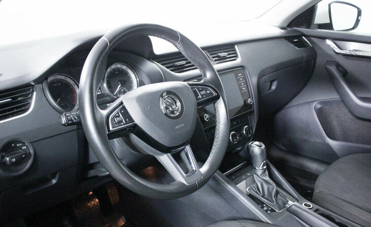 Skoda Octavia - Фото 7