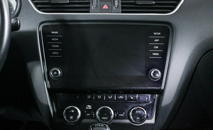 Skoda Octavia - Фото 8