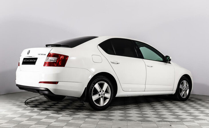 Skoda Octavia - Фото 2