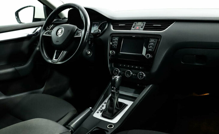 Skoda Octavia - Фото 4