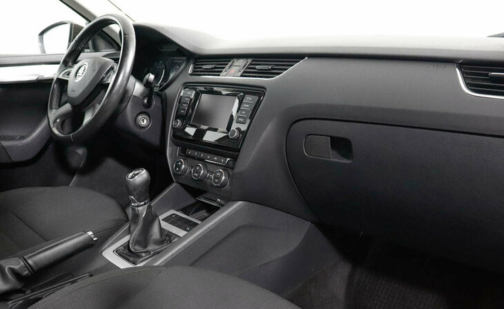 Skoda Octavia - Фото 4