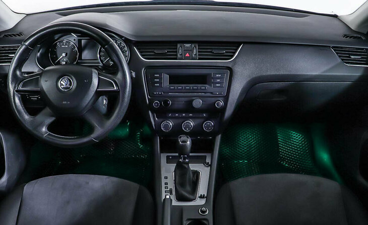 Skoda Octavia - Фото 9