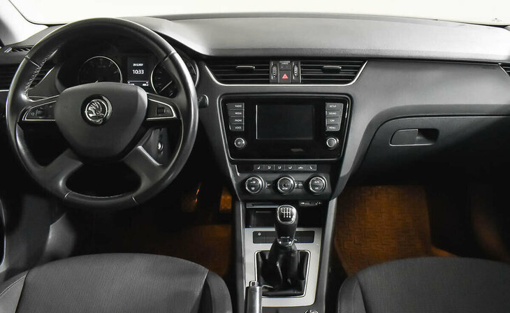 Skoda Octavia - Фото 9