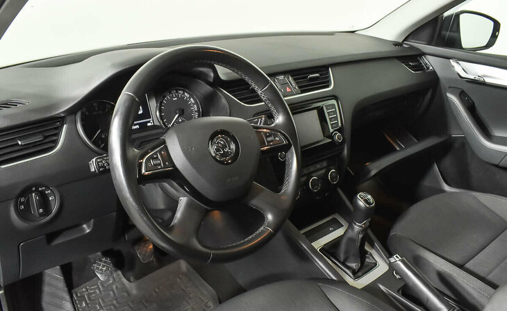 Skoda Octavia - Фото 10