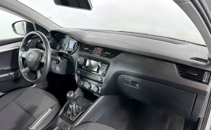 Skoda Octavia - Фото 4