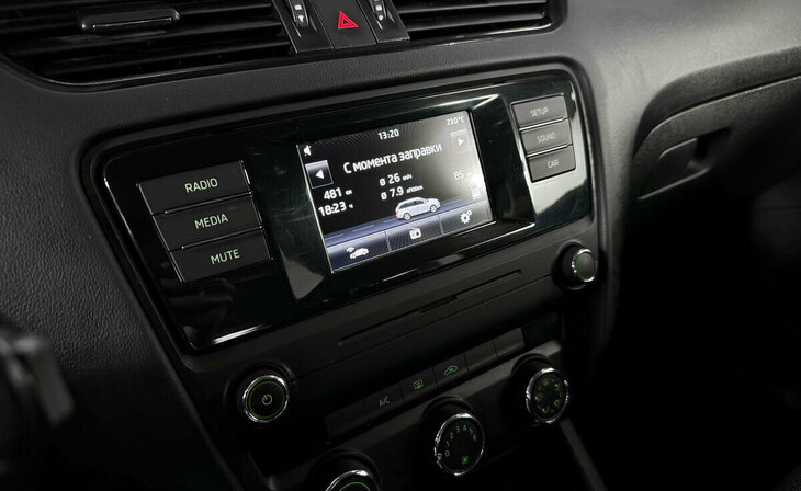 Skoda Octavia - Фото 7