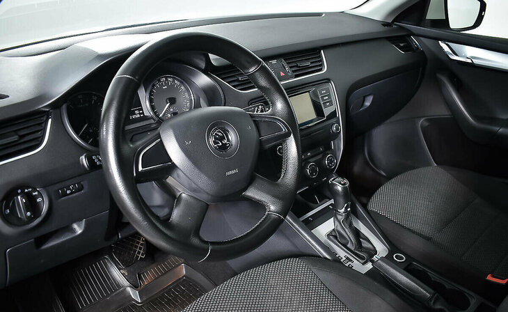 Skoda Octavia - Фото 9