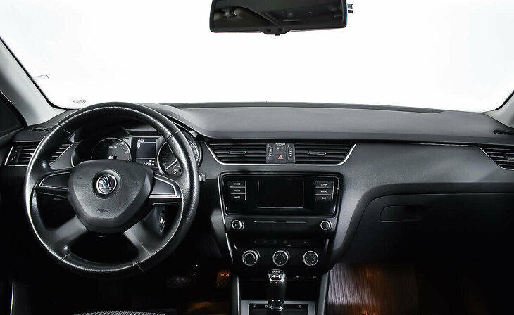 Skoda Octavia - Фото 8