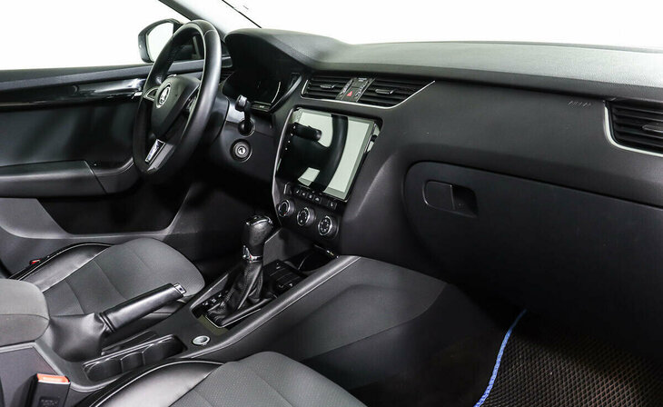 Skoda Octavia - Фото 7