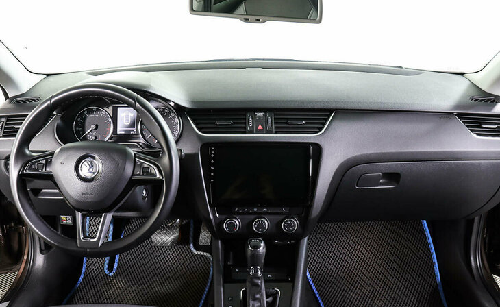 Skoda Octavia - Фото 8