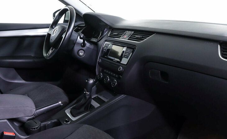 Skoda Octavia - Фото 7