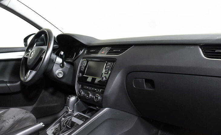 Skoda Octavia - Фото 7