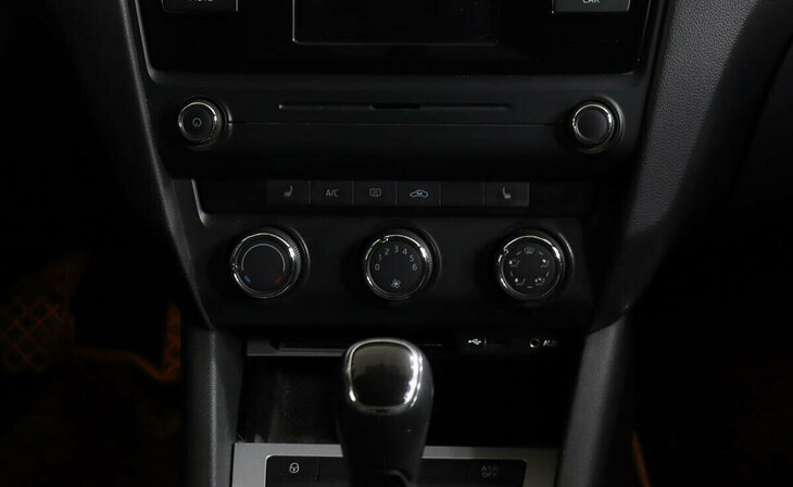 Skoda Octavia - Фото 12