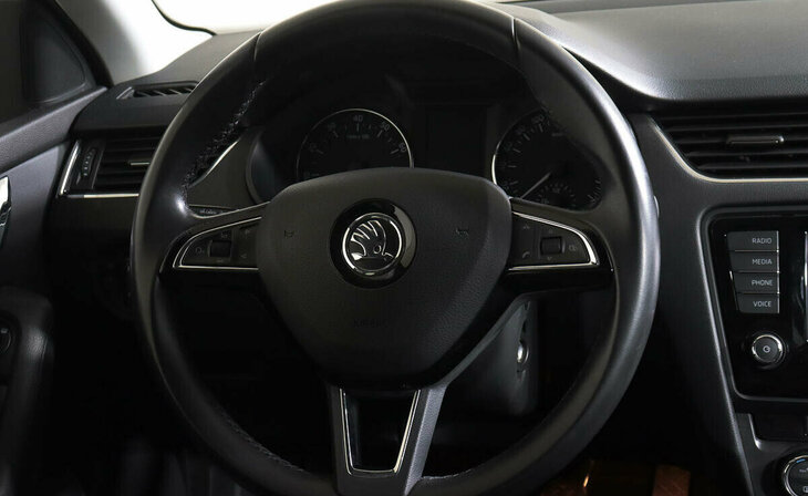Skoda Octavia - Фото 9