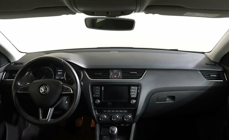 Skoda Octavia - Фото 7