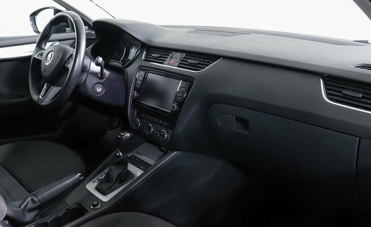Skoda Octavia - Фото 4