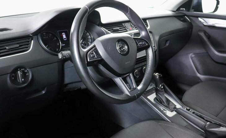 Skoda Octavia - Фото 6
