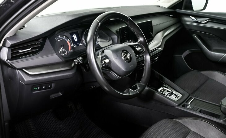 Skoda Octavia - Фото 8