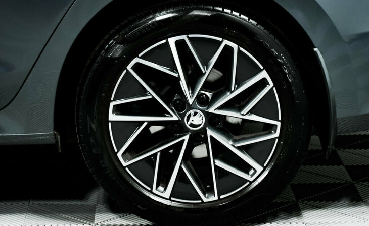 Skoda Octavia - Фото 7