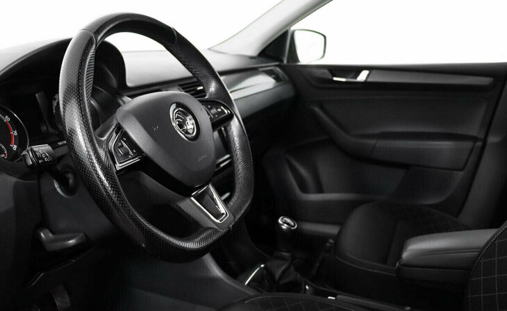 Skoda Rapid - Фото 8