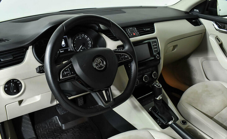 Skoda Octavia - Фото 10