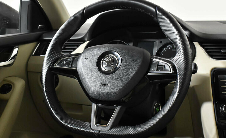 Skoda Octavia - Фото 11