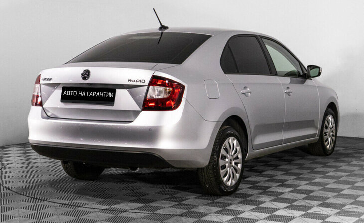 Skoda Rapid - Фото 2