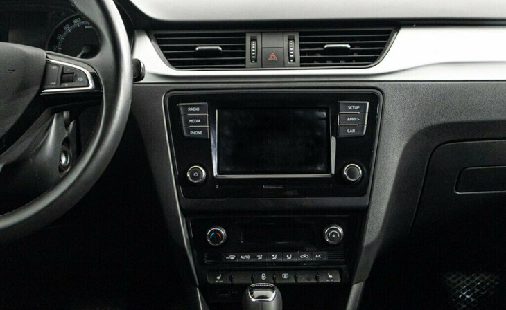 Skoda Rapid - Фото 8