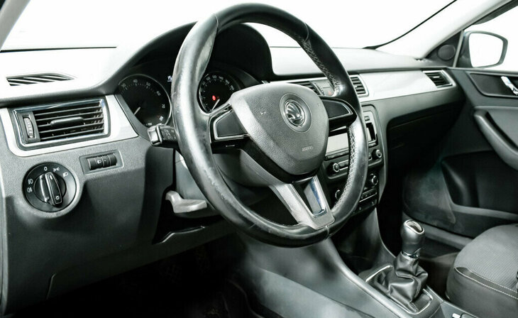 Skoda Rapid - Фото 7