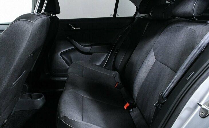 Skoda Rapid - Фото 8