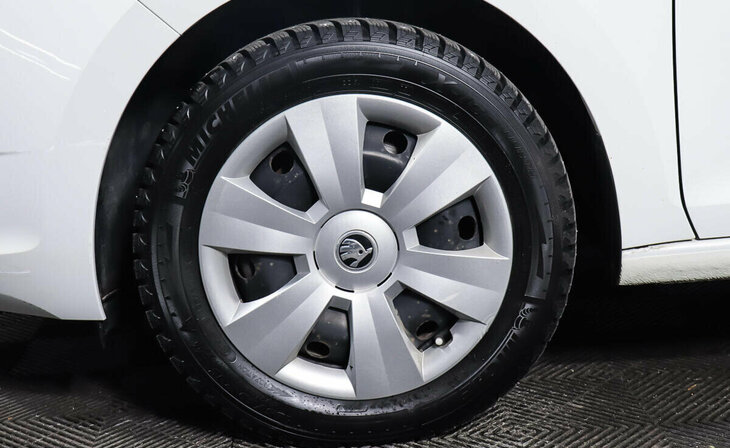 Skoda Rapid - Фото 5