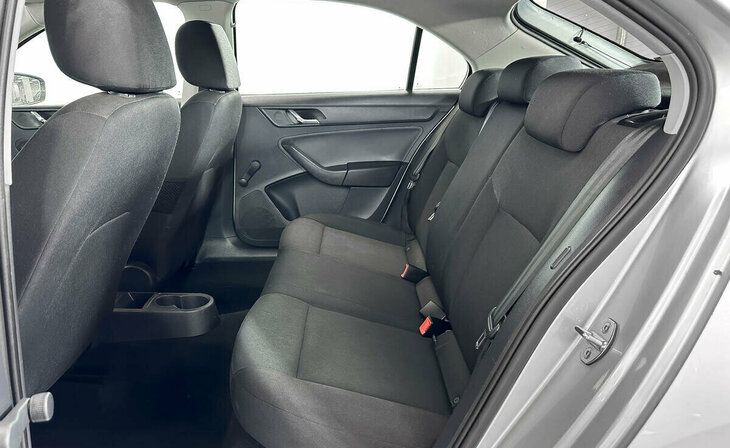 Skoda Rapid - Фото 8