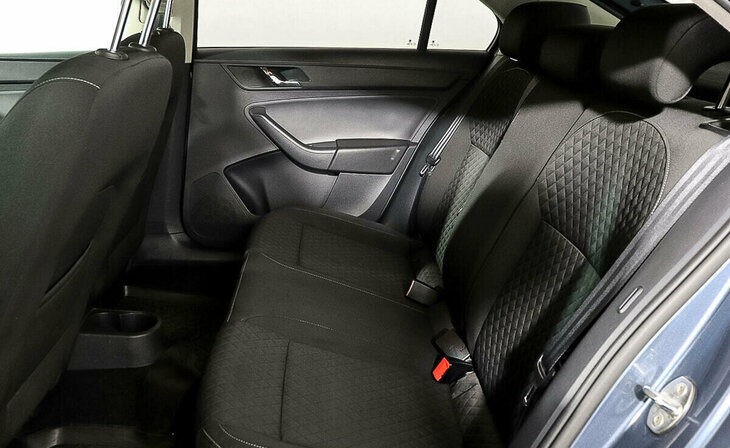Skoda Rapid - Фото 12
