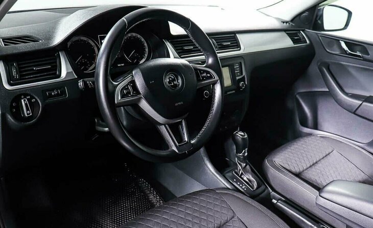 Skoda Rapid - Фото 9