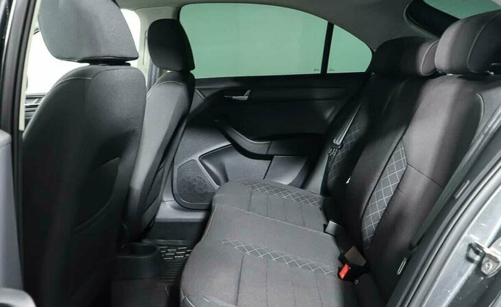 Skoda Rapid - Фото 14