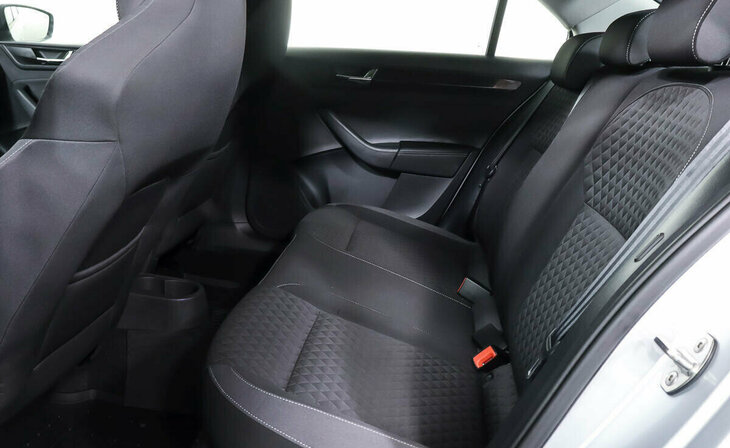 Skoda Rapid - Фото 13