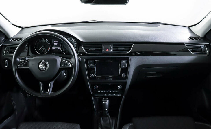 Skoda Rapid - Фото 8