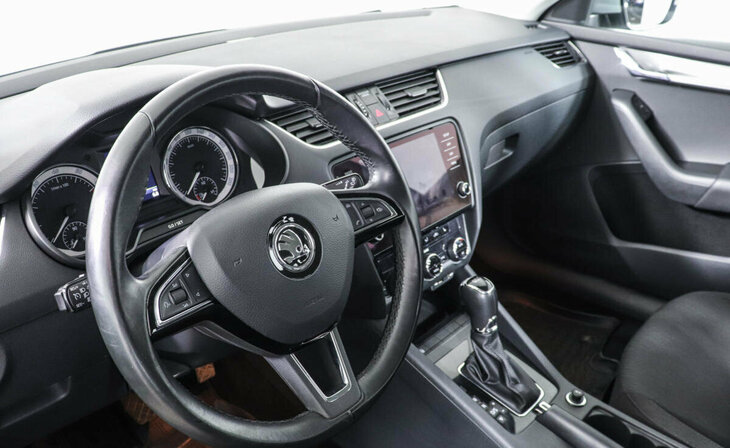 Skoda Octavia - Фото 6