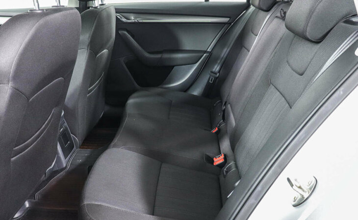 Skoda Octavia - Фото 8