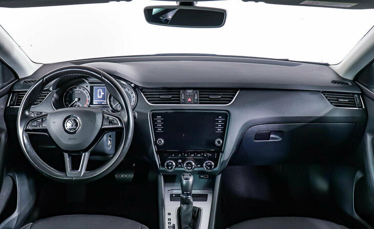 Skoda Octavia - Фото 8