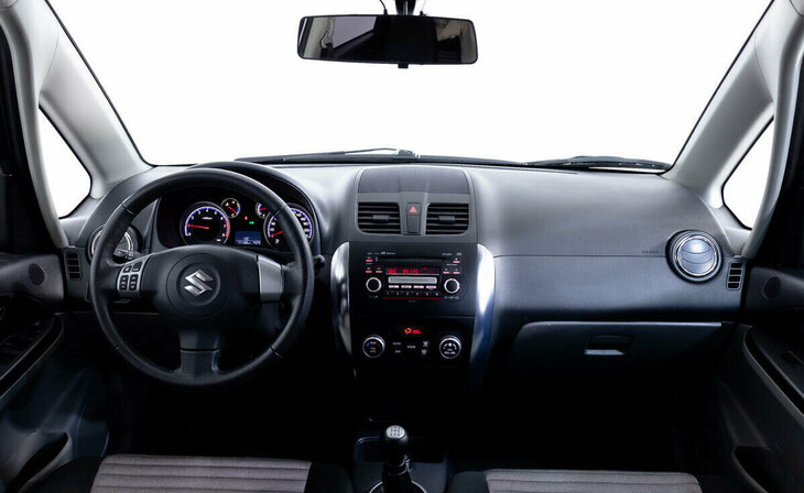 Suzuki SX4 - Фото 8