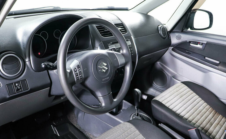 Suzuki SX4 - Фото 9