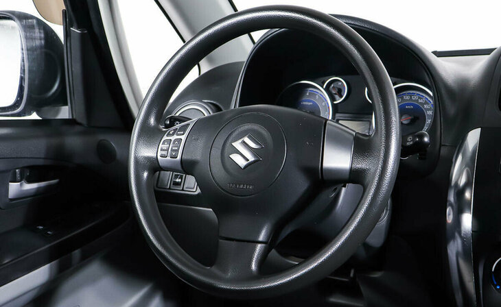 Suzuki SX4 - Фото 10