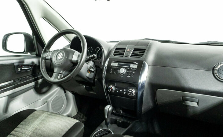 Suzuki SX4 - Фото 4