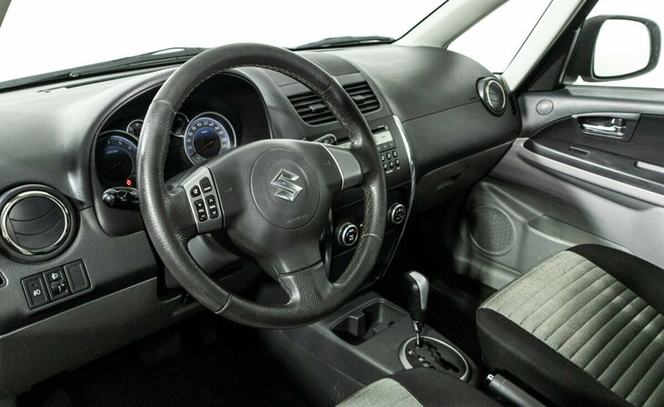 Suzuki SX4 - Фото 6
