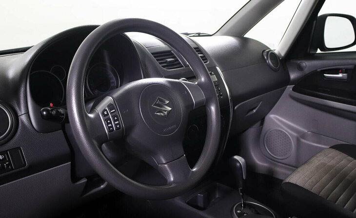 Suzuki SX4 - Фото 6
